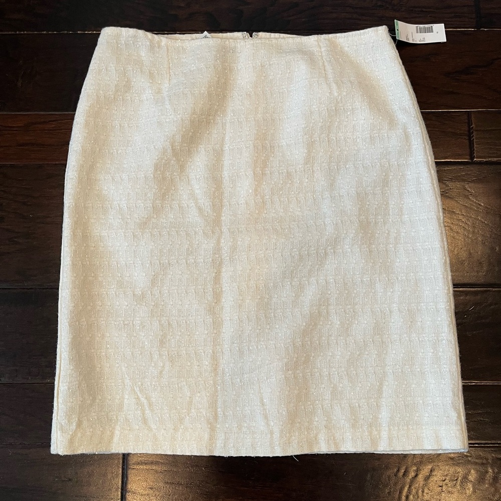 Covington Ladies Cream Textured Shimmer Skirt, Size 12